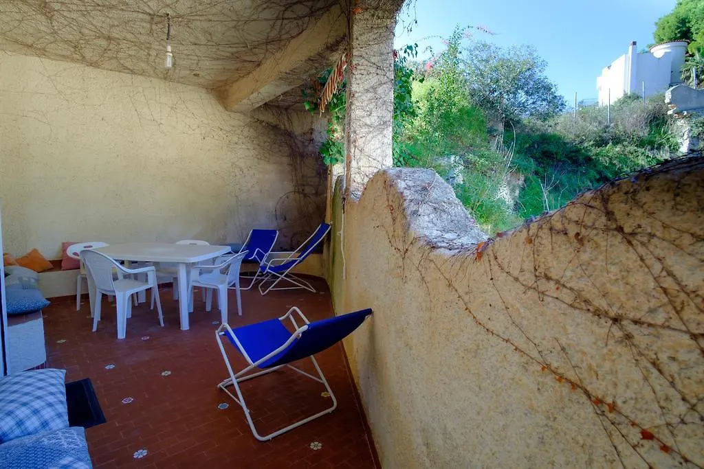 Dalle Grotte Al Mare Fontane Bianche 0*,  Itálie